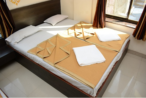 Hotel Sai Sampada | Double Bed Non AC Room